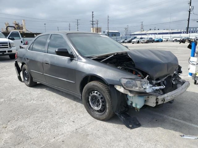 Photo 3 VIN: 1HGCG1645XA054781 - HONDA ACCORD LX 