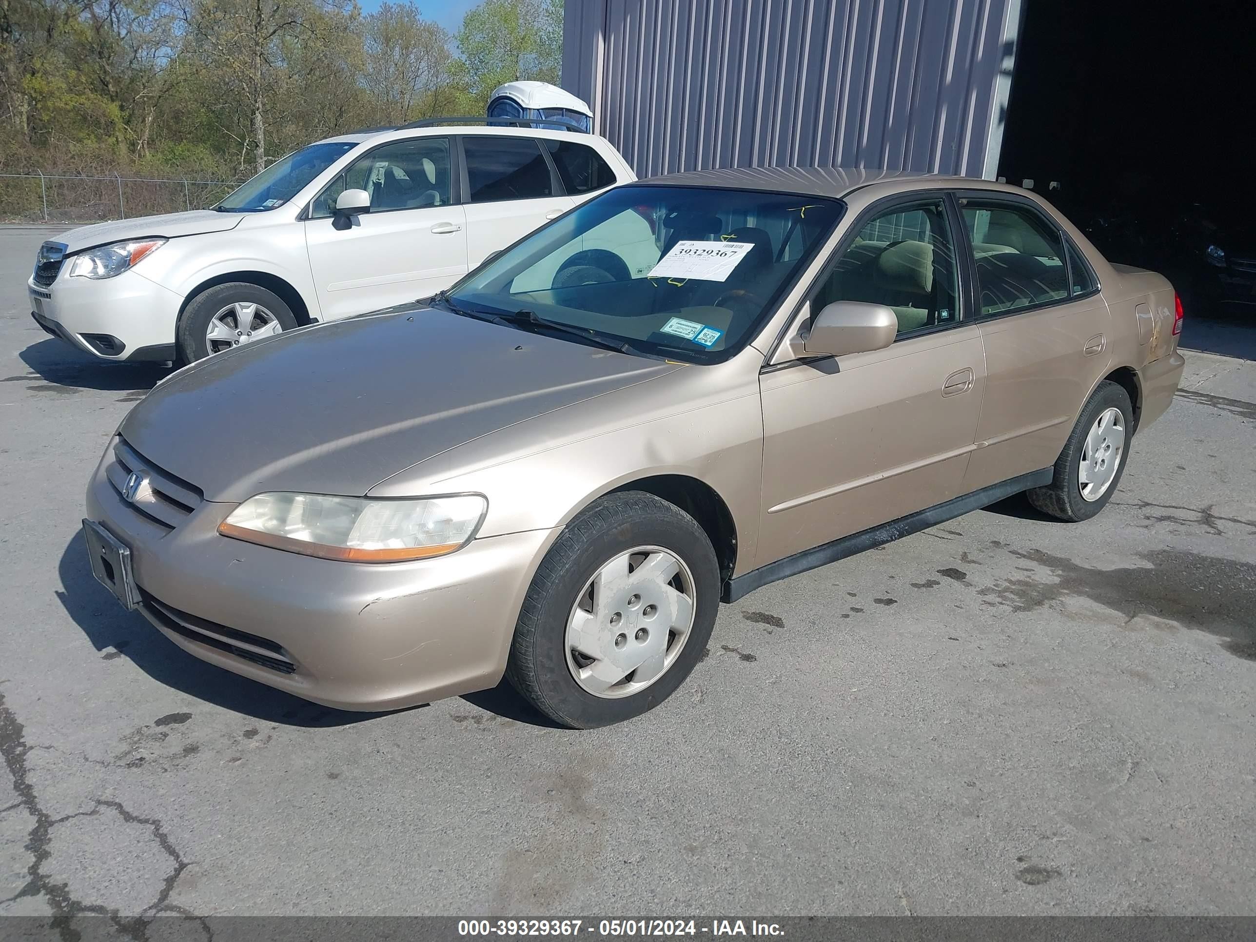 Photo 1 VIN: 1HGCG16461A031954 - HONDA ACCORD 