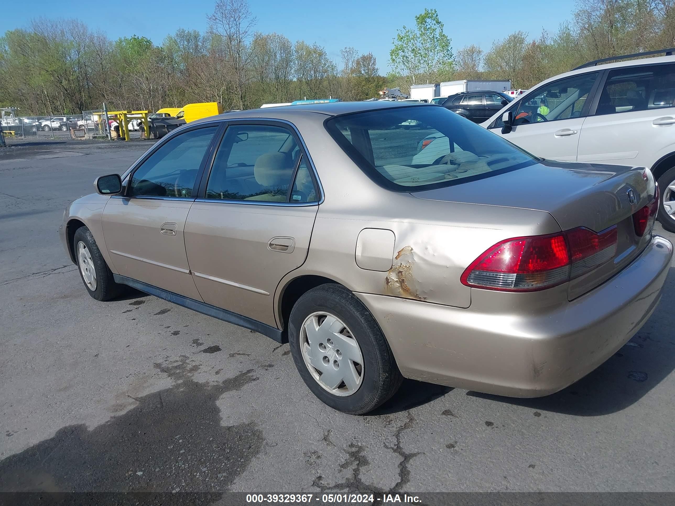 Photo 2 VIN: 1HGCG16461A031954 - HONDA ACCORD 