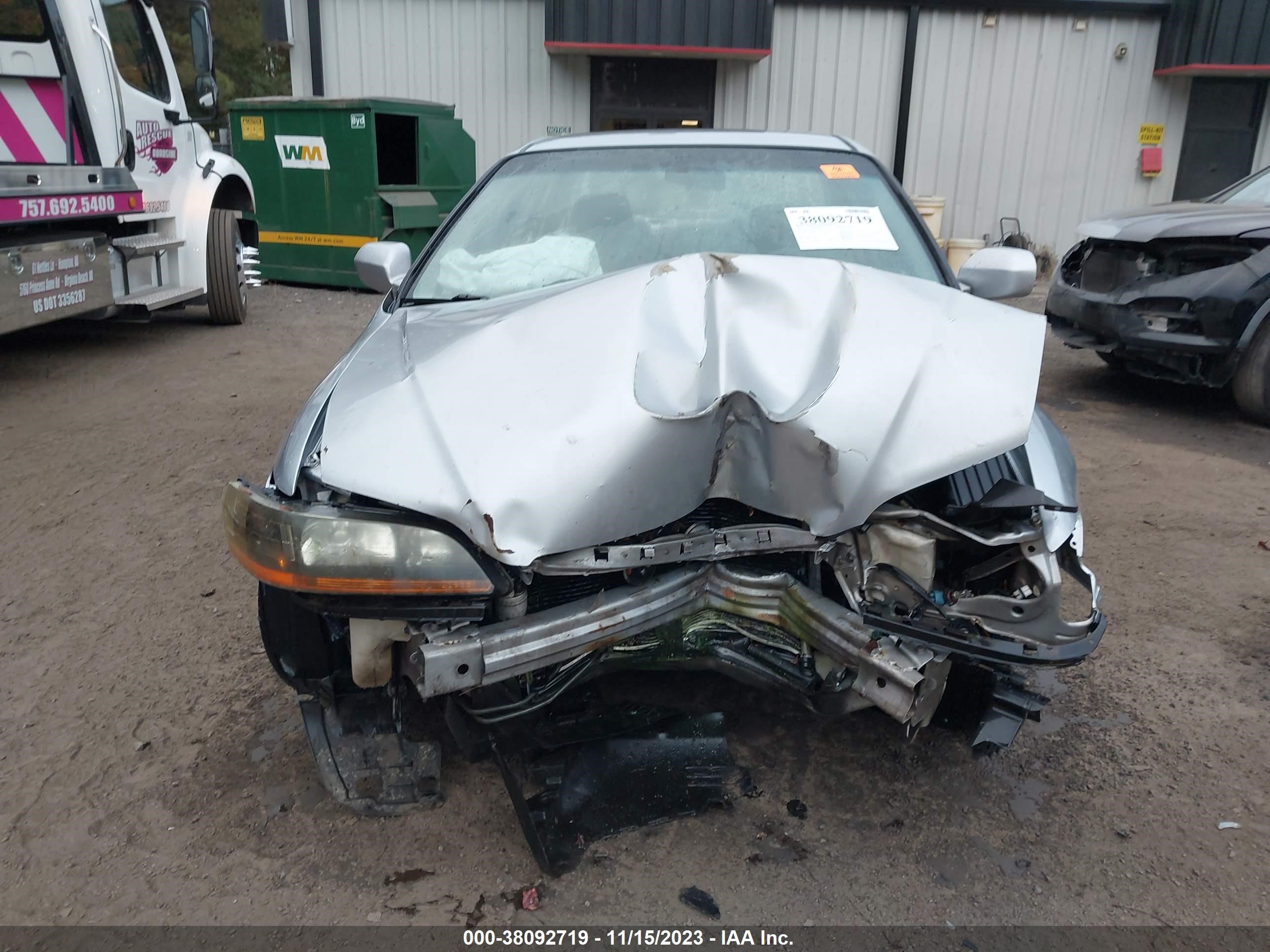 Photo 10 VIN: 1HGCG16482A002988 - HONDA ACCORD 