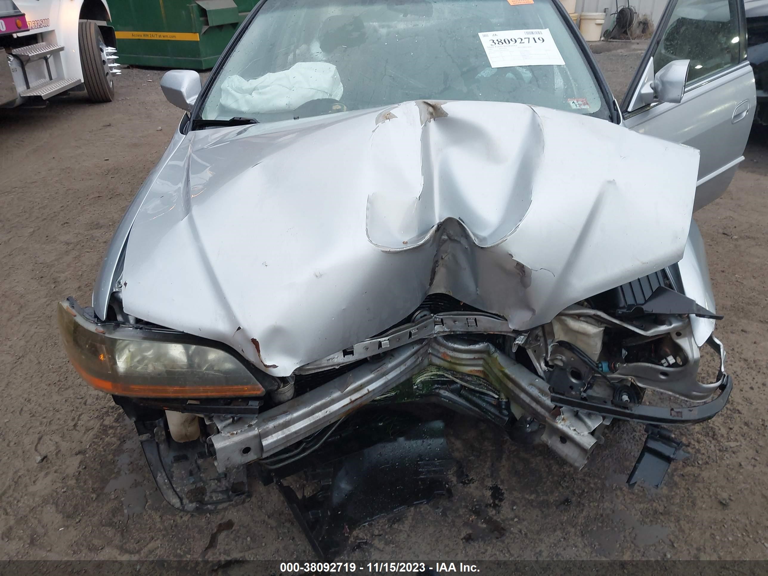 Photo 5 VIN: 1HGCG16482A002988 - HONDA ACCORD 