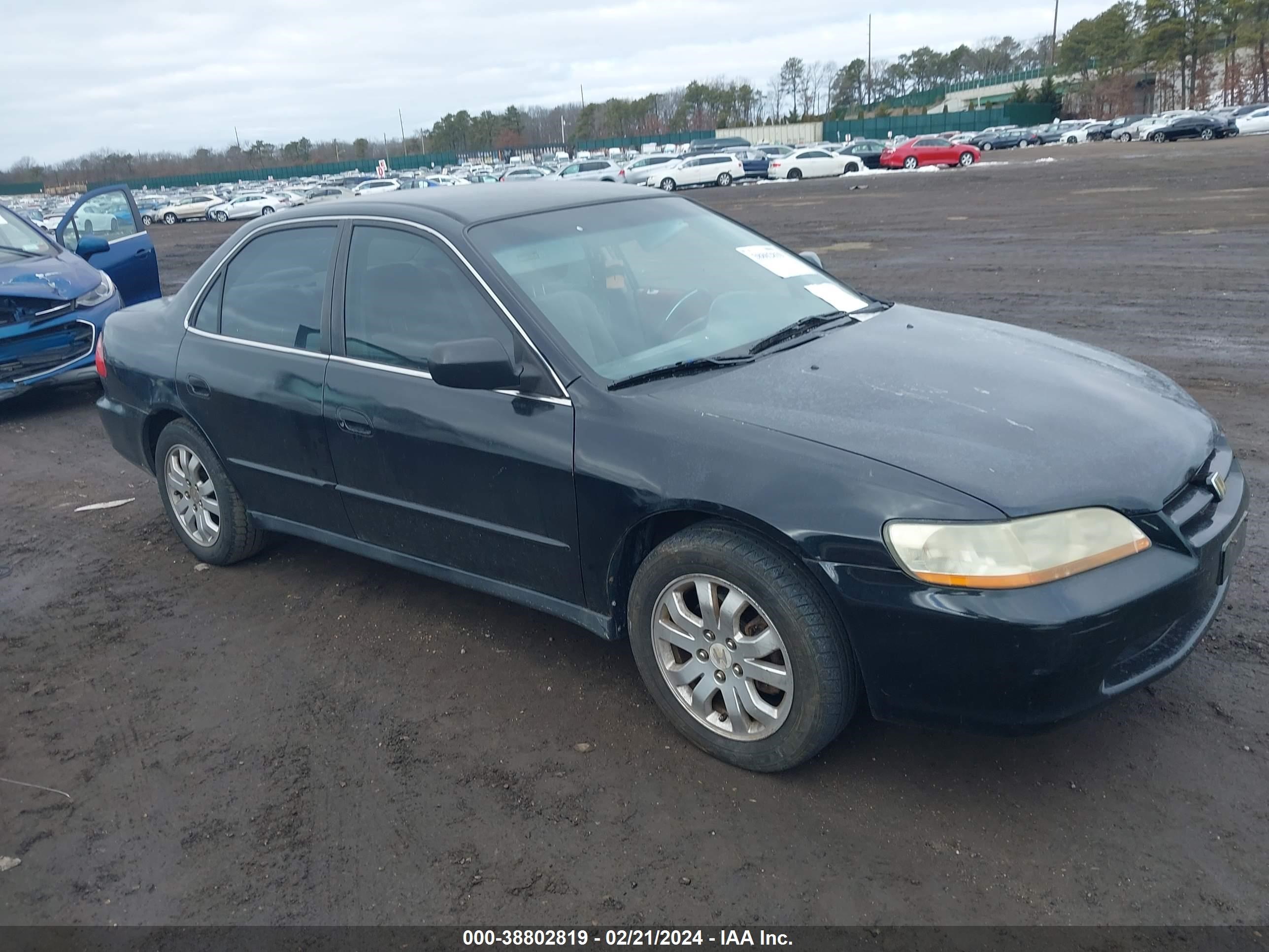 Photo 0 VIN: 1HGCG1648YA061595 - HONDA ACCORD 