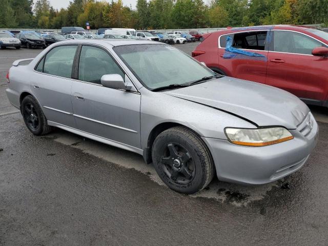 Photo 3 VIN: 1HGCG16501A046667 - HONDA ACCORD 