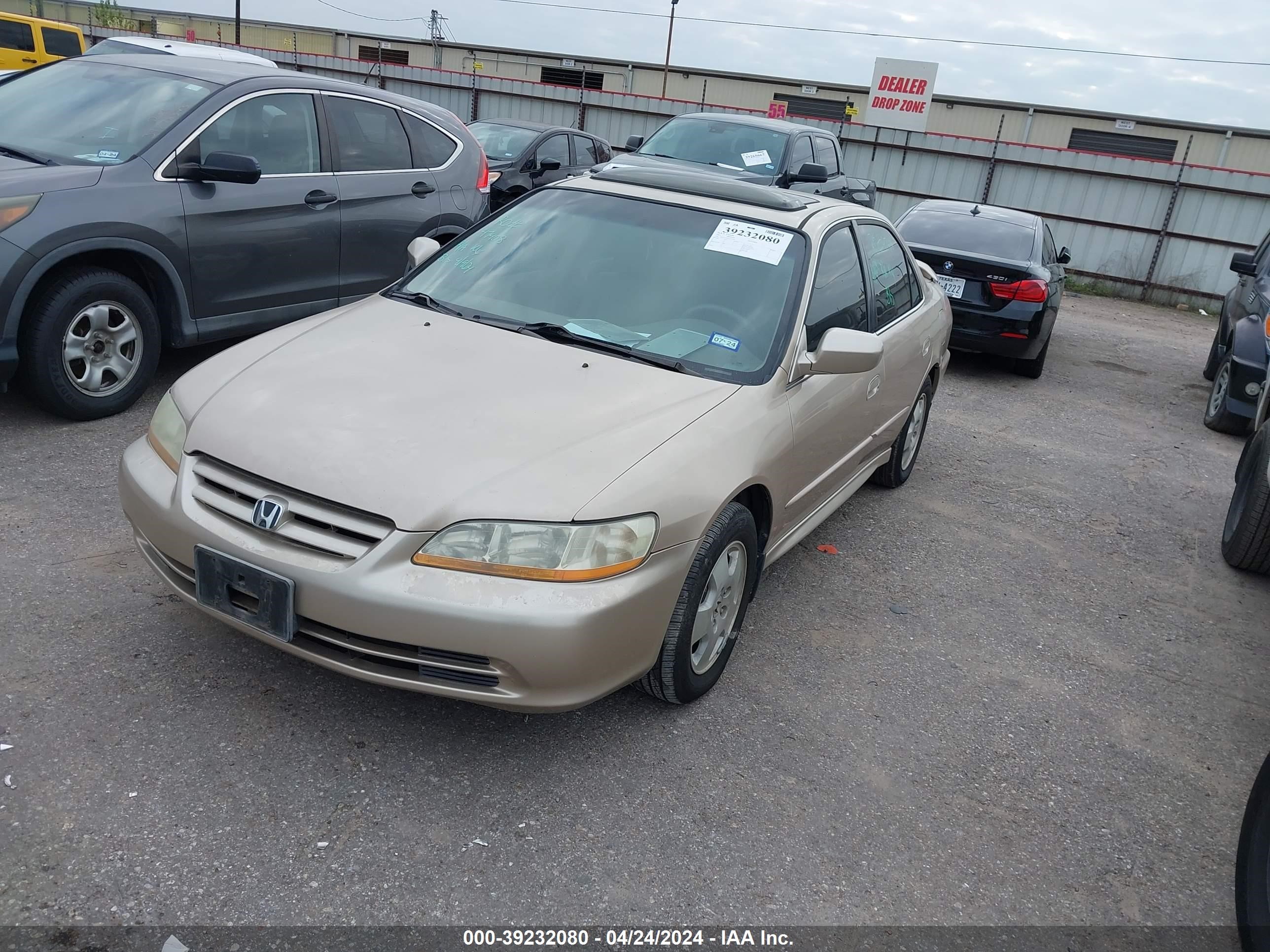 Photo 1 VIN: 1HGCG16501A075036 - HONDA ACCORD 