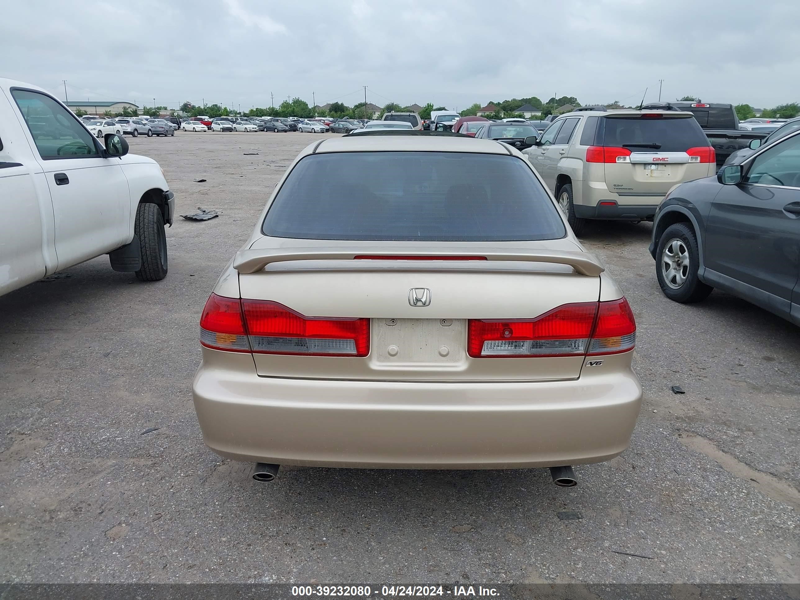 Photo 15 VIN: 1HGCG16501A075036 - HONDA ACCORD 