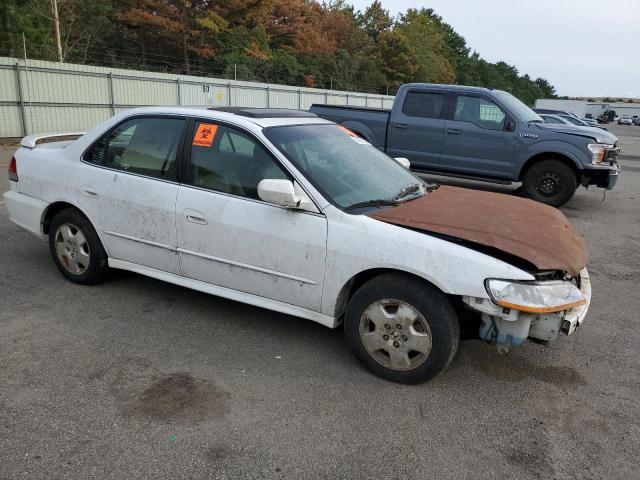 Photo 3 VIN: 1HGCG16501A083833 - HONDA ACCORD EX 