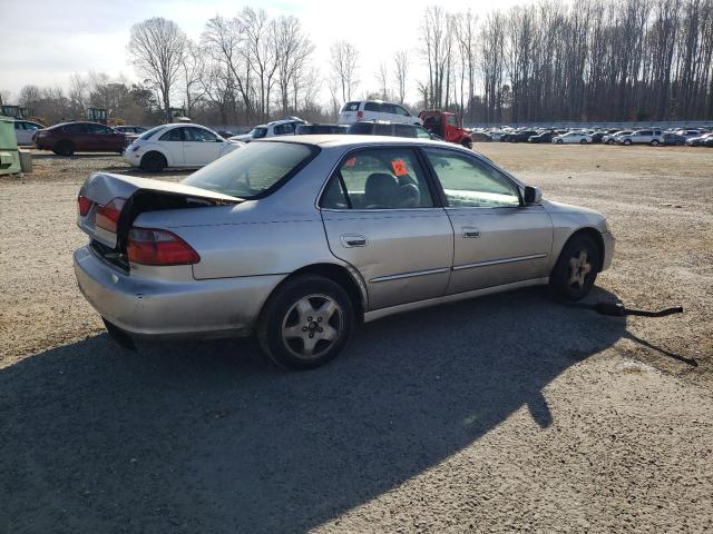 Photo 2 VIN: 1HGCG1650WA031836 - HONDA ACCORD 