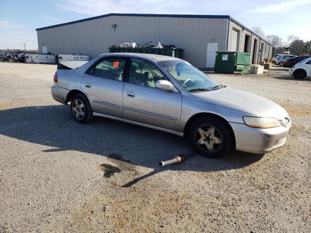 Photo 3 VIN: 1HGCG1650WA031836 - HONDA ACCORD 