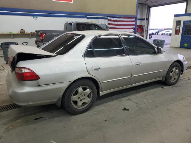 Photo 2 VIN: 1HGCG1650XA005433 - HONDA ACCORD 