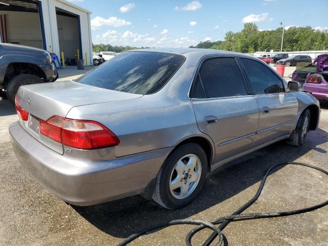 Photo 2 VIN: 1HGCG1650YA055427 - HONDA ACCORD 