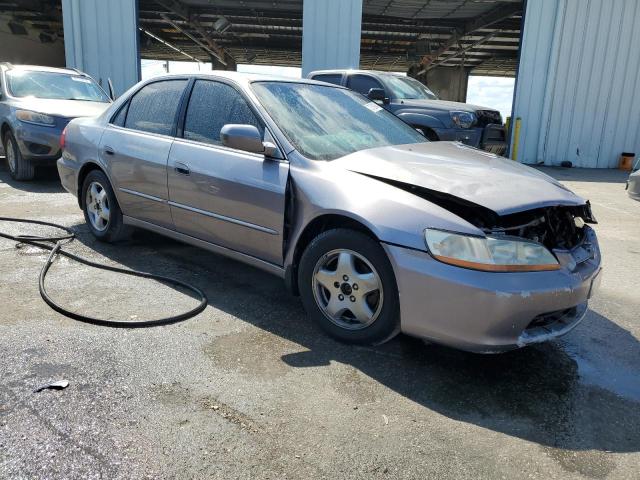 Photo 3 VIN: 1HGCG1650YA055427 - HONDA ACCORD 