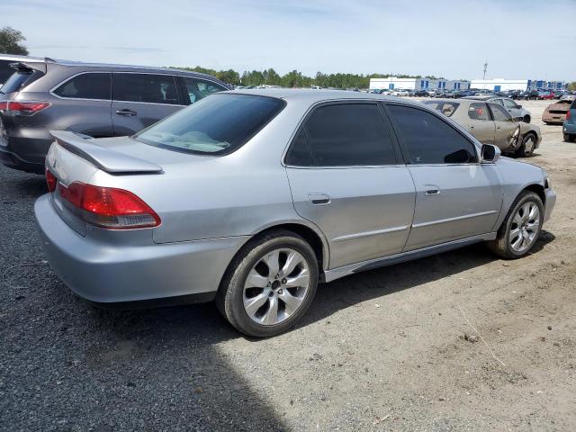 Photo 2 VIN: 1HGCG16511A010051 - HONDA ACCORD 