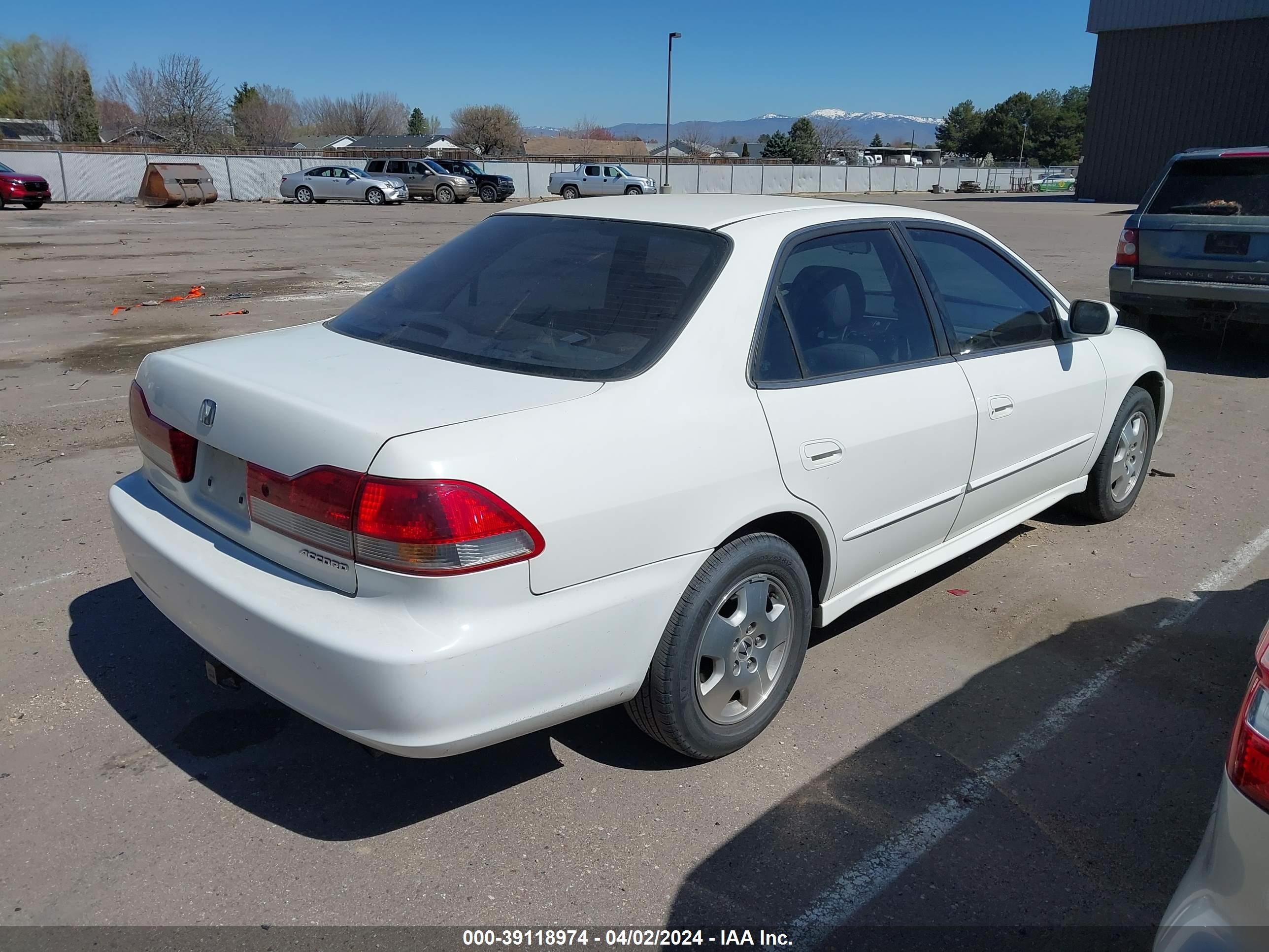 Photo 3 VIN: 1HGCG16512A049904 - HONDA ACCORD 