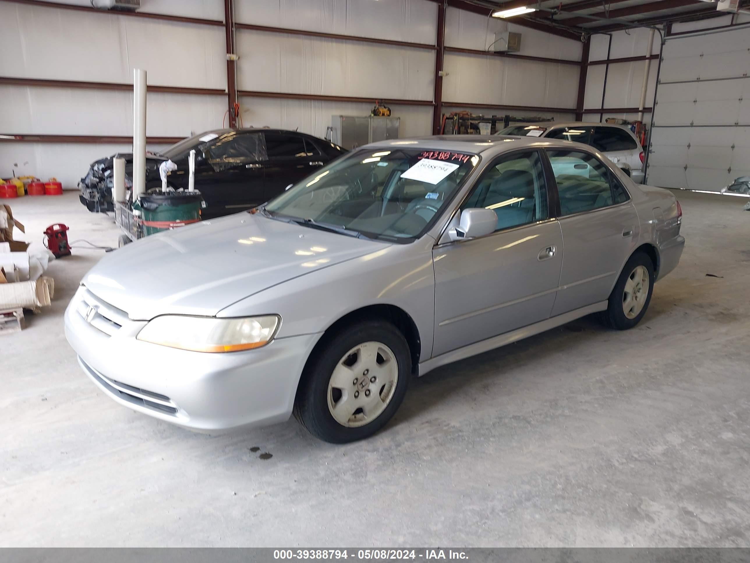 Photo 1 VIN: 1HGCG16521A050882 - HONDA ACCORD 