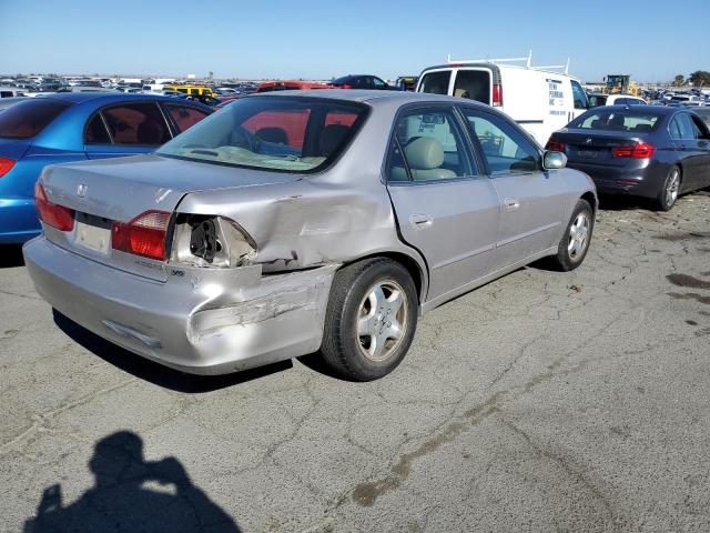 Photo 2 VIN: 1HGCG1652WA017338 - HONDA ACCORD 