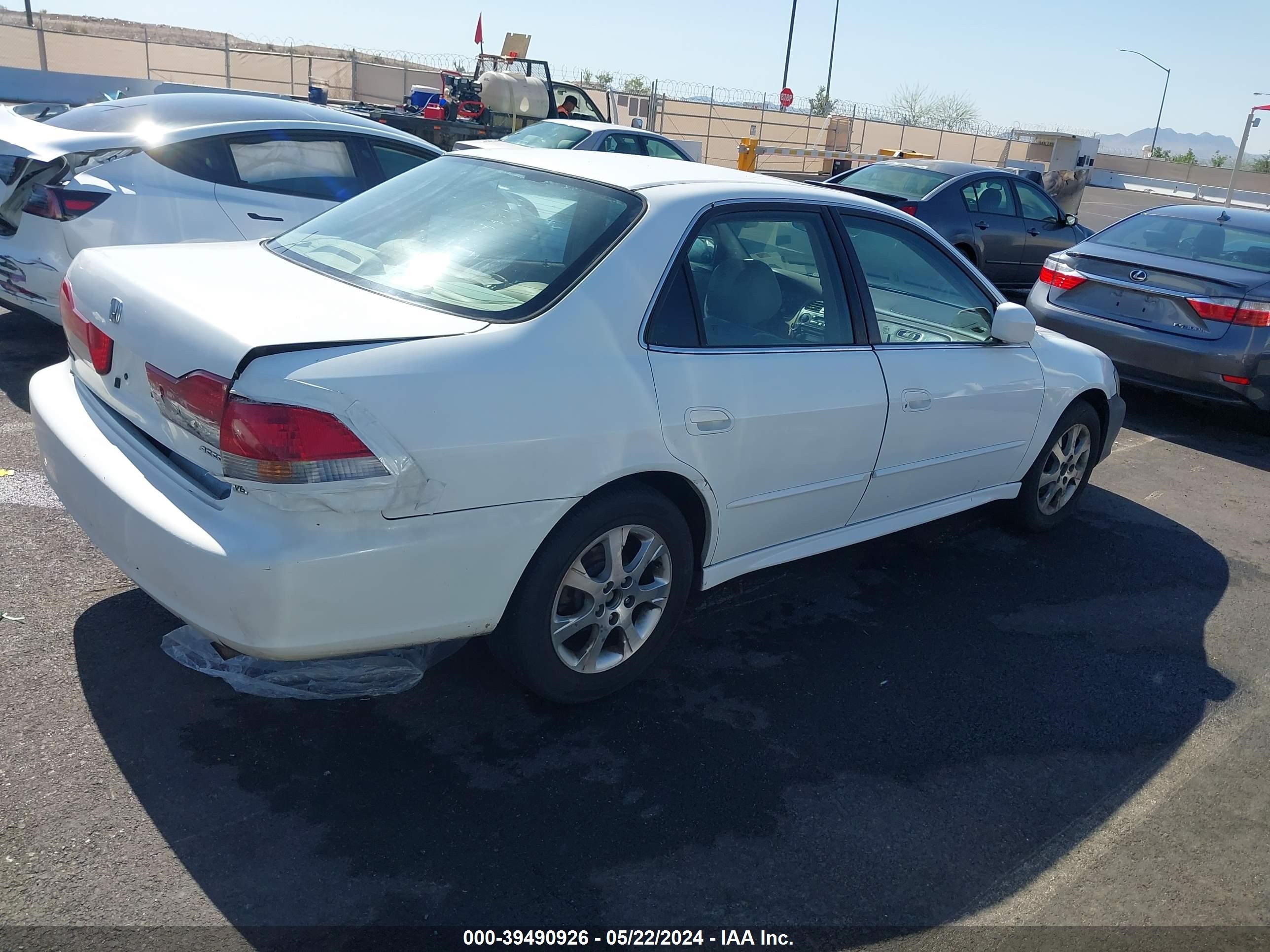 Photo 3 VIN: 1HGCG16532A079406 - HONDA ACCORD 