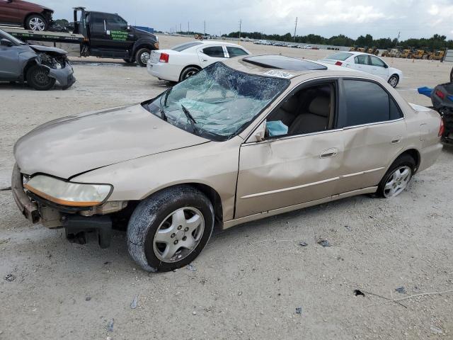 Photo 0 VIN: 1HGCG1653YA081780 - HONDA ACCORD 