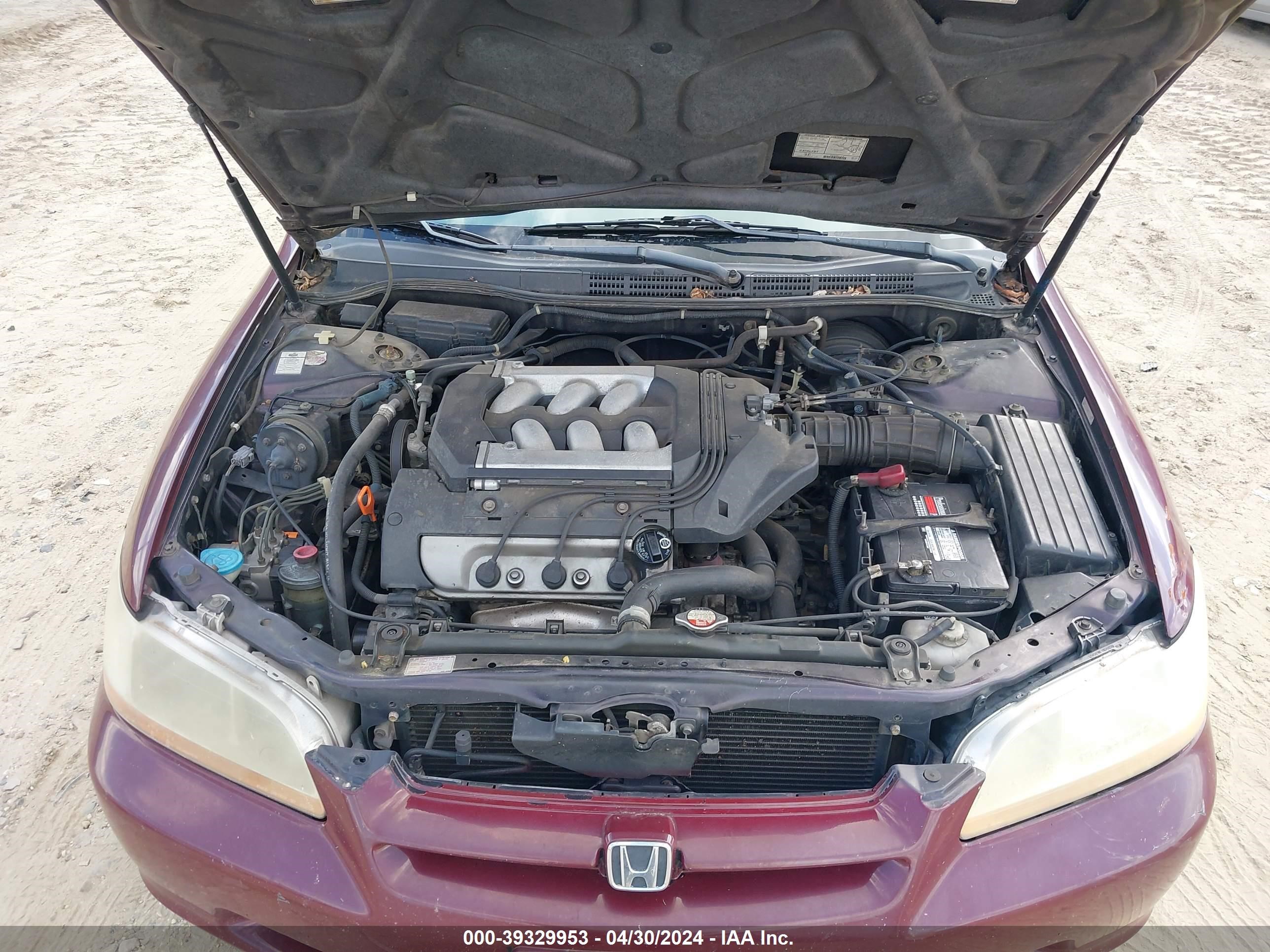 Photo 9 VIN: 1HGCG1654XA000493 - HONDA ACCORD 