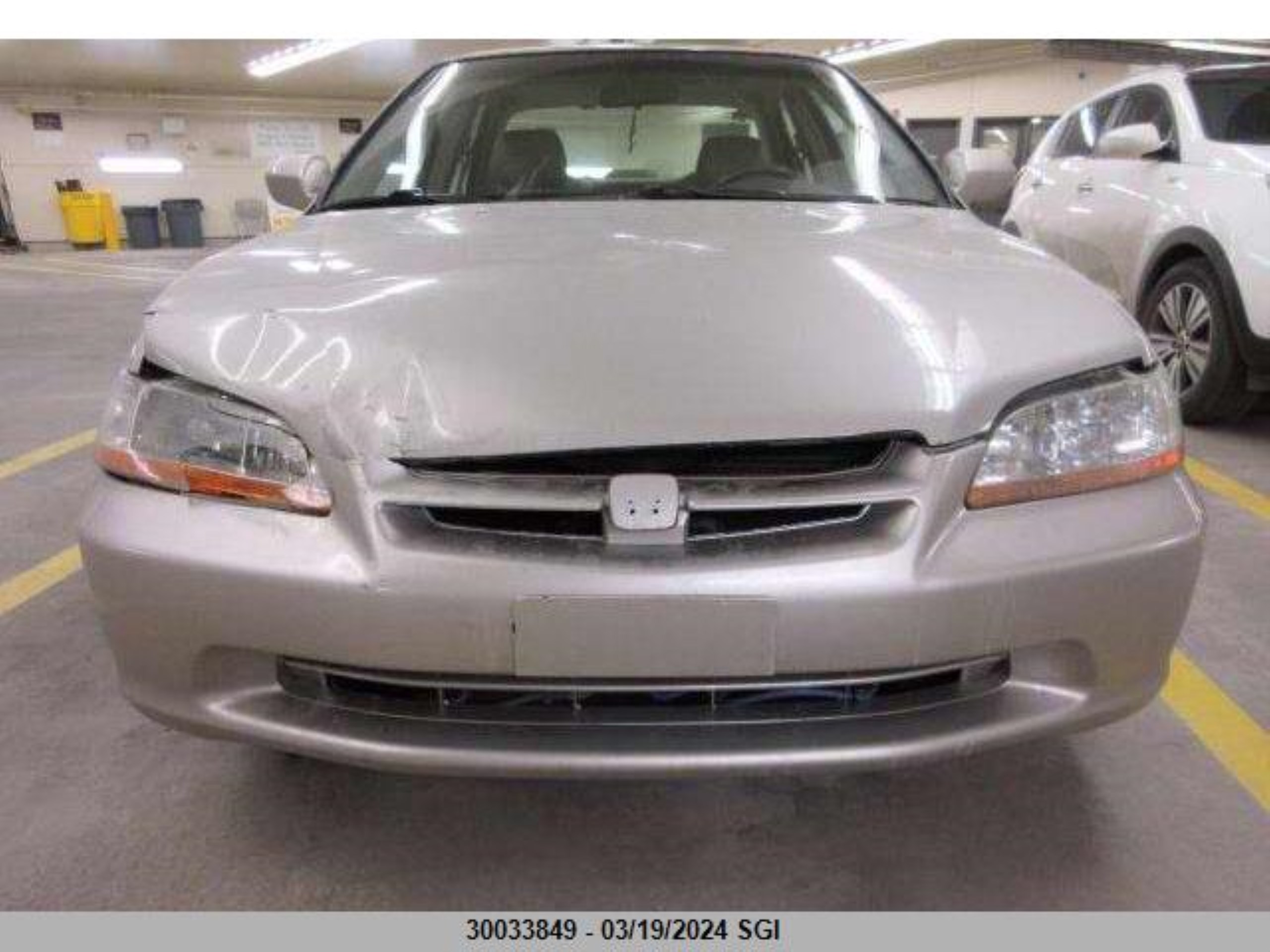 Photo 5 VIN: 1HGCG1654XA802557 - HONDA ACCORD 