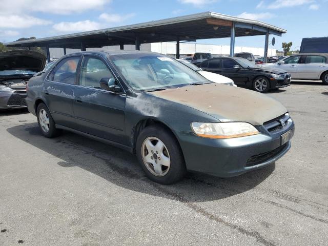 Photo 3 VIN: 1HGCG1654YA055950 - HONDA ACCORD 