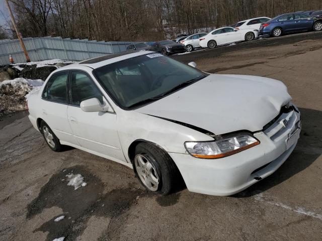 Photo 3 VIN: 1HGCG1654YA085868 - HONDA ACCORD 