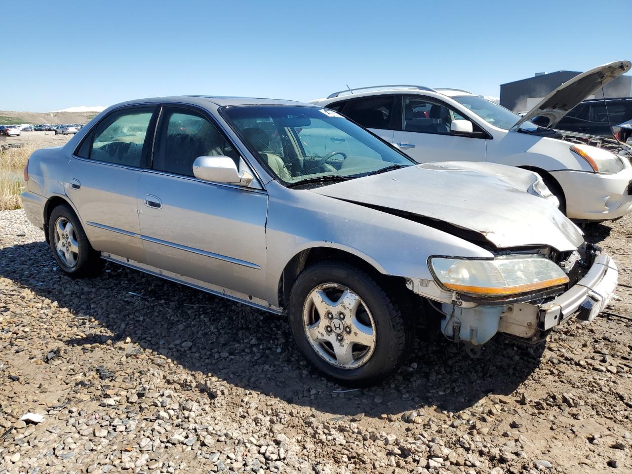 Photo 3 VIN: 1HGCG1655XA015763 - HONDA ACCORD 