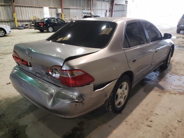 Photo 3 VIN: 1HGCG1655YA077116 - HONDA ACCORD EX 