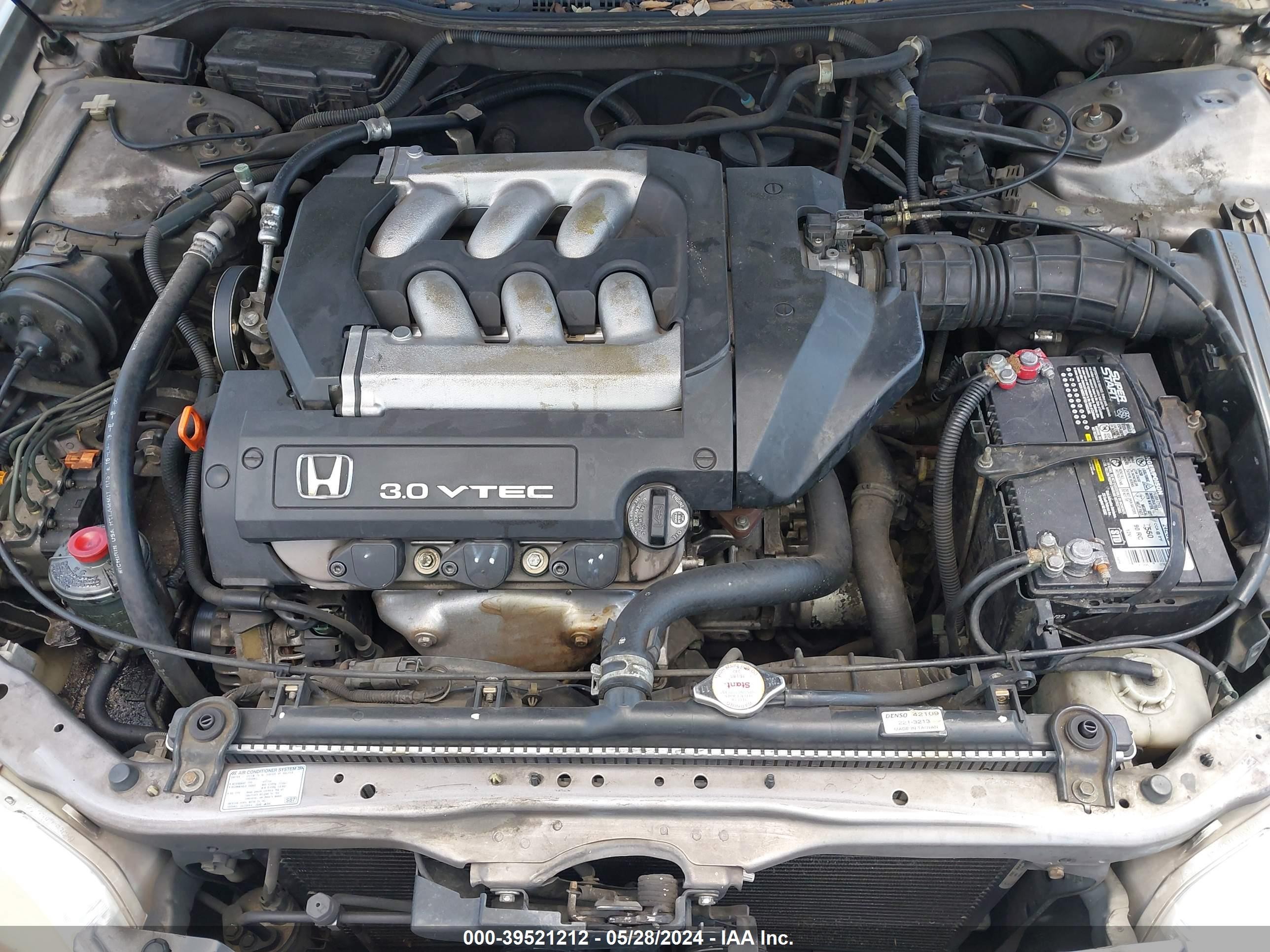 Photo 9 VIN: 1HGCG1655YA099200 - HONDA ACCORD 