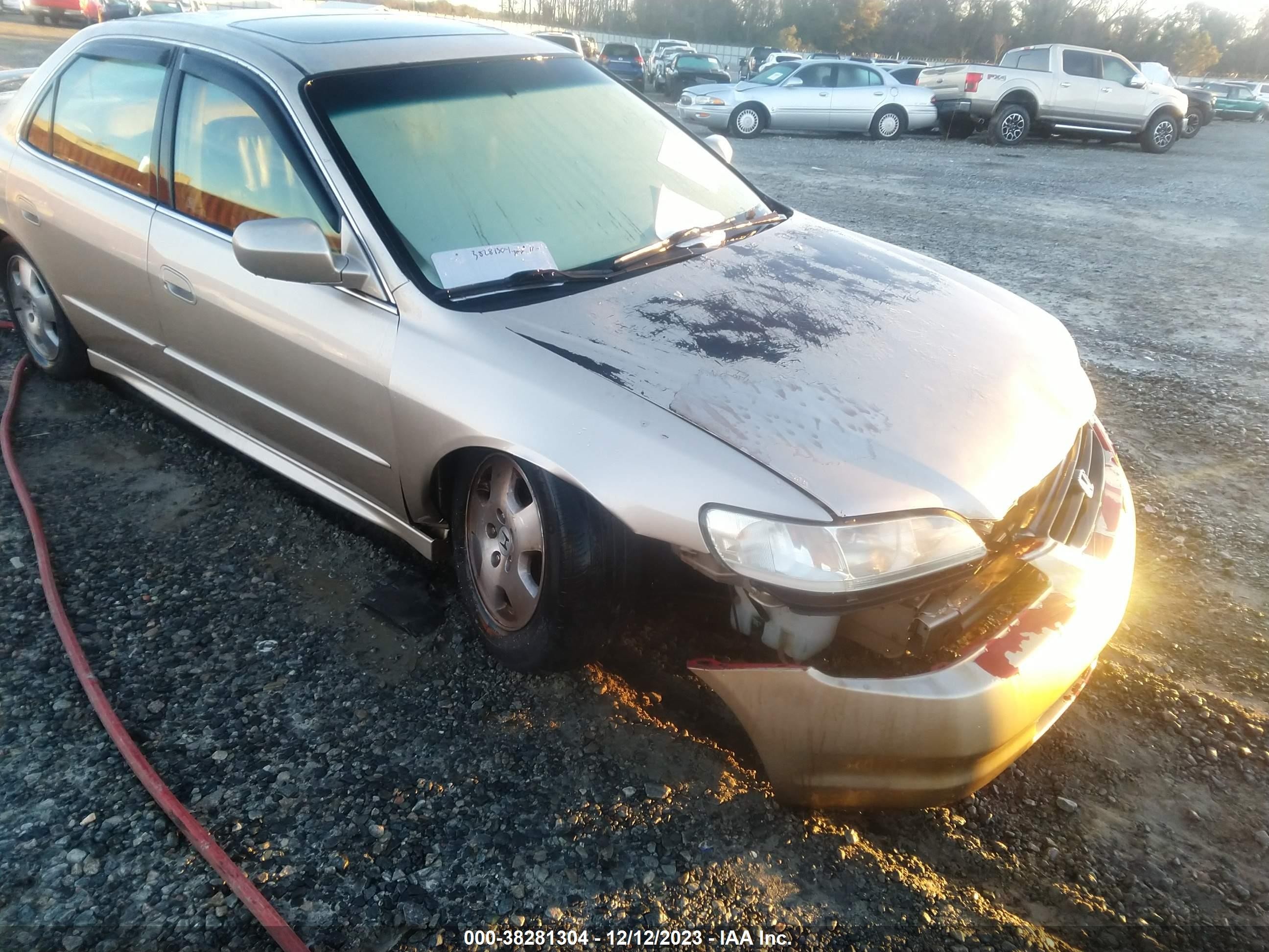 Photo 5 VIN: 1HGCG16562A013142 - HONDA ACCORD 