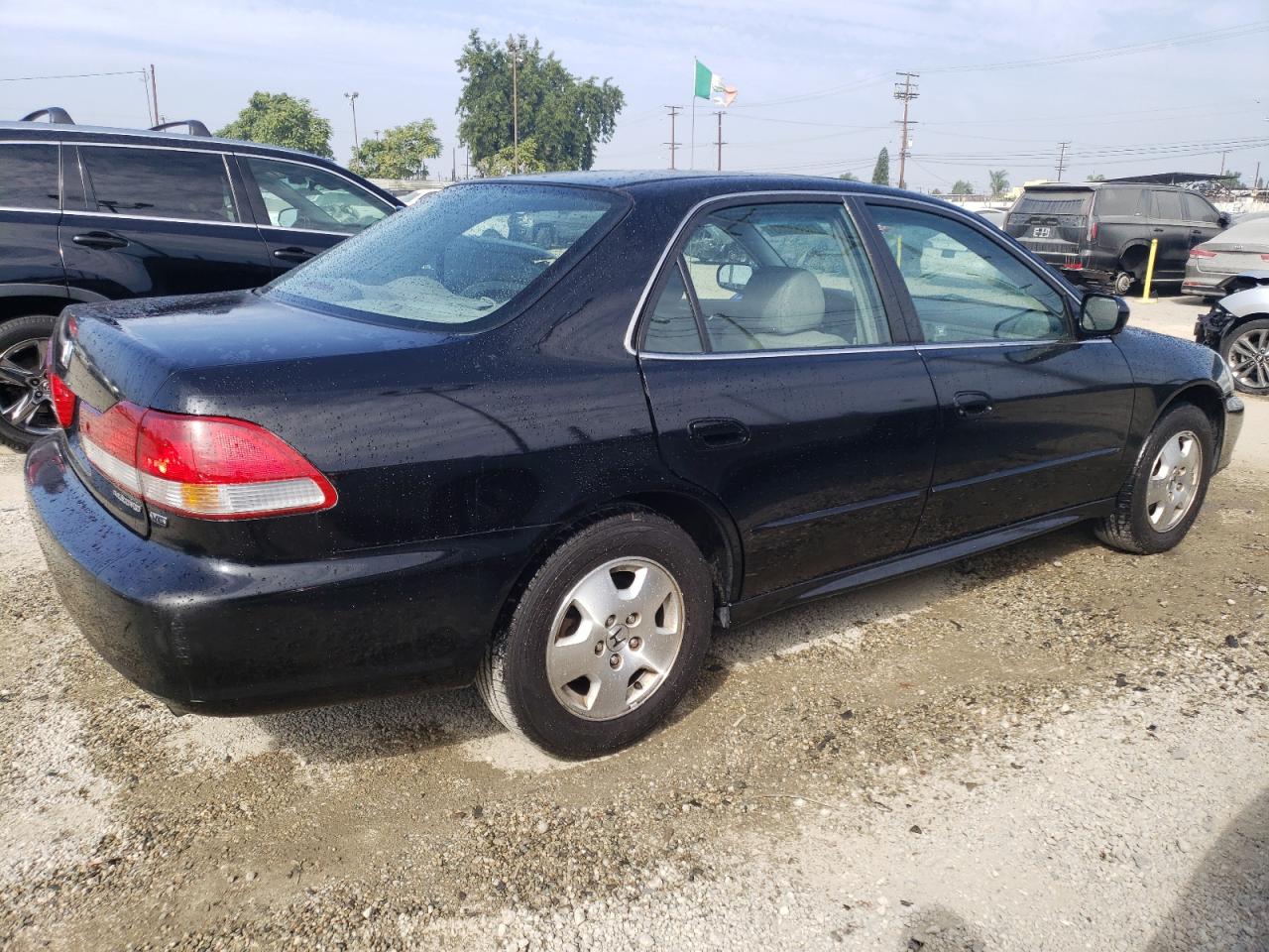 Photo 14 VIN: 1HGCG16562A051020 - HONDA ACCORD EX 