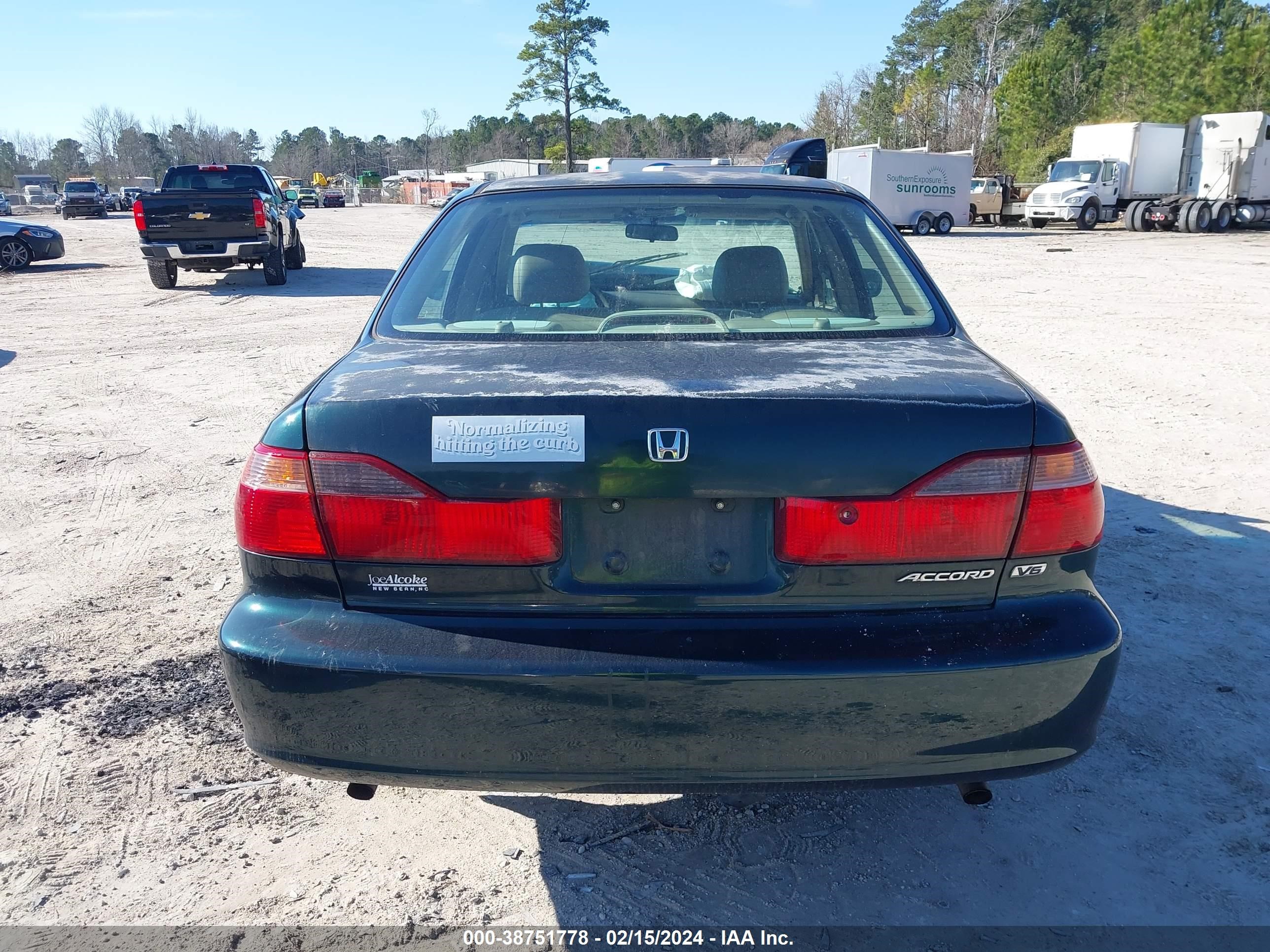 Photo 14 VIN: 1HGCG1656YA004921 - HONDA ACCORD 