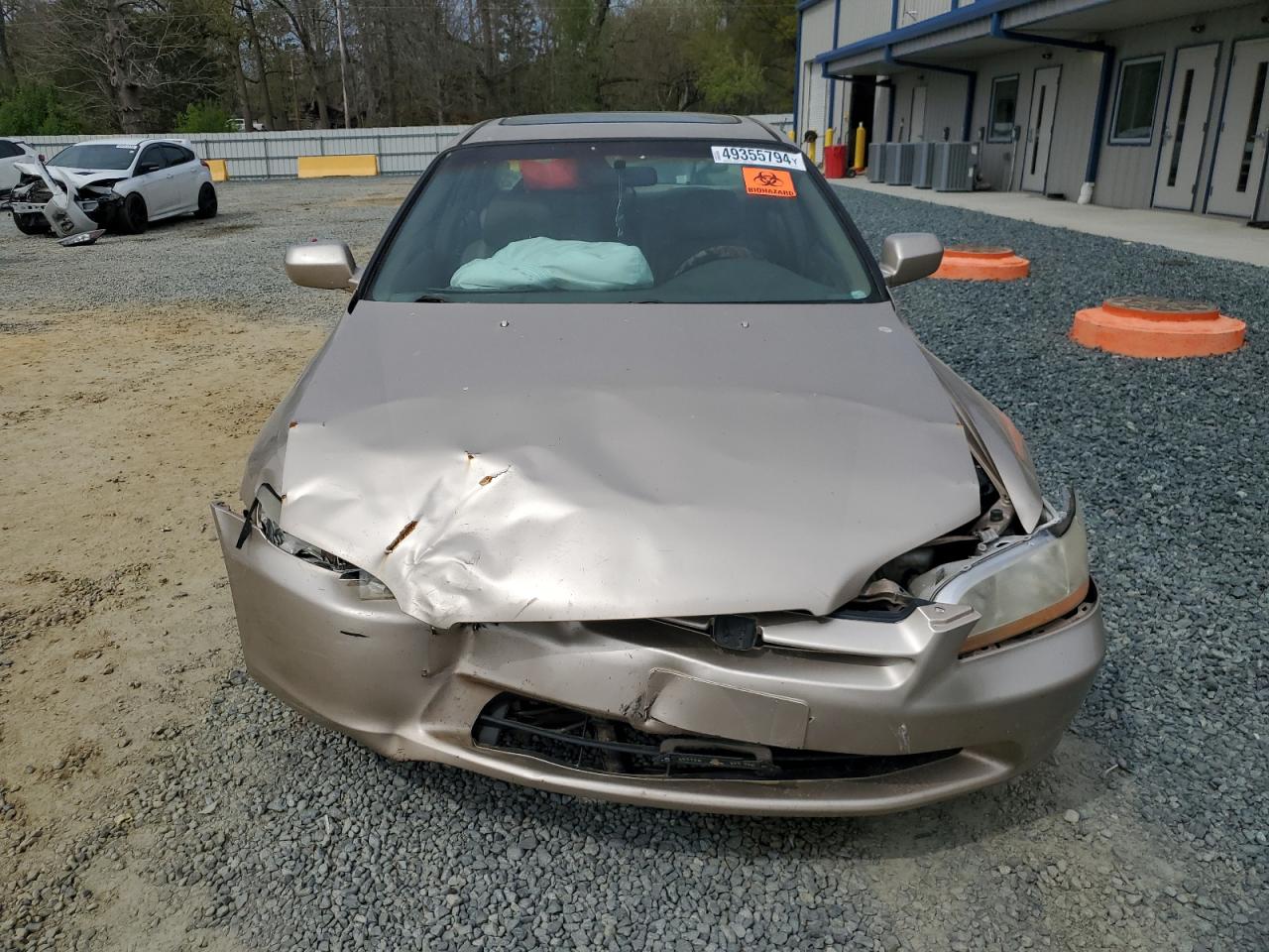 Photo 4 VIN: 1HGCG1656YA048014 - HONDA ACCORD 