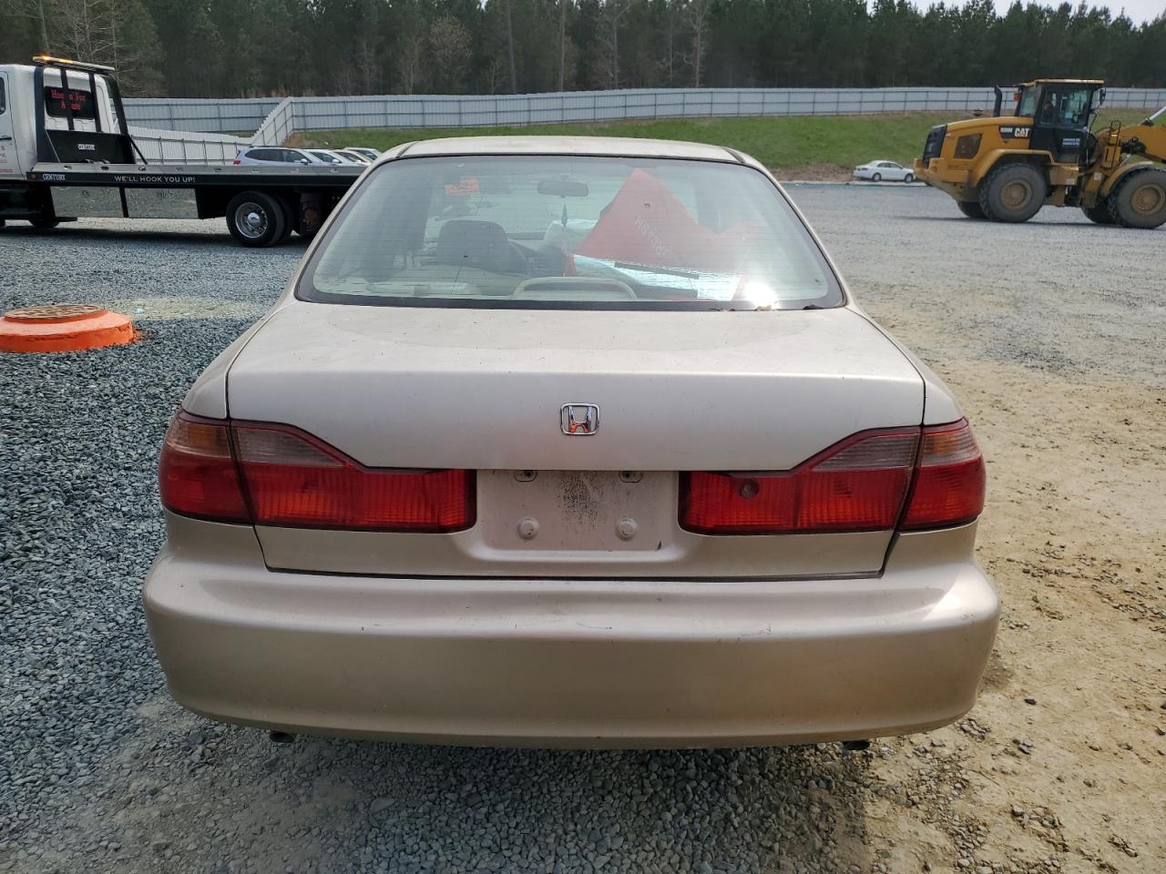 Photo 5 VIN: 1HGCG1656YA048014 - HONDA ACCORD 