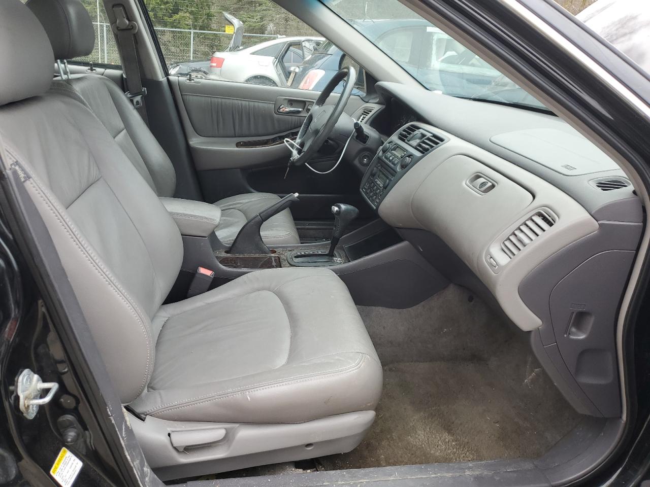 Photo 6 VIN: 1HGCG1656YA050247 - HONDA ACCORD 