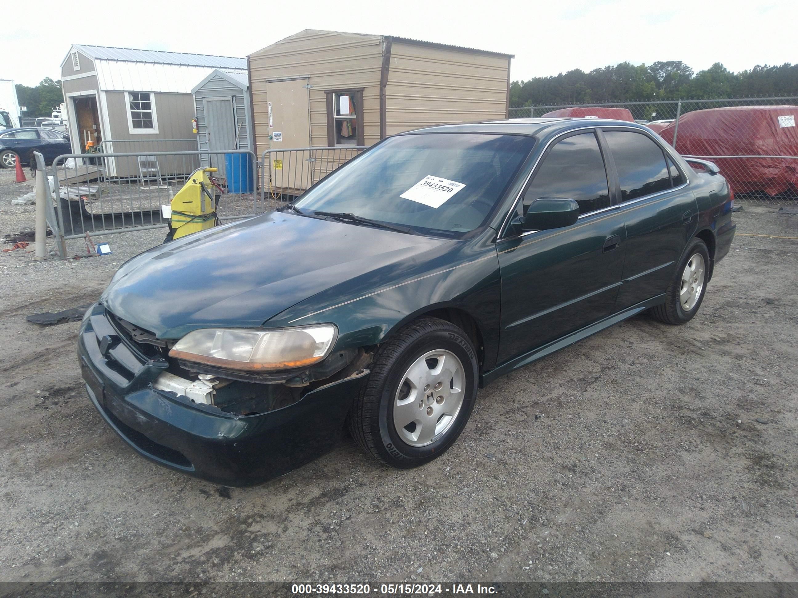 Photo 1 VIN: 1HGCG16572A070191 - HONDA ACCORD 