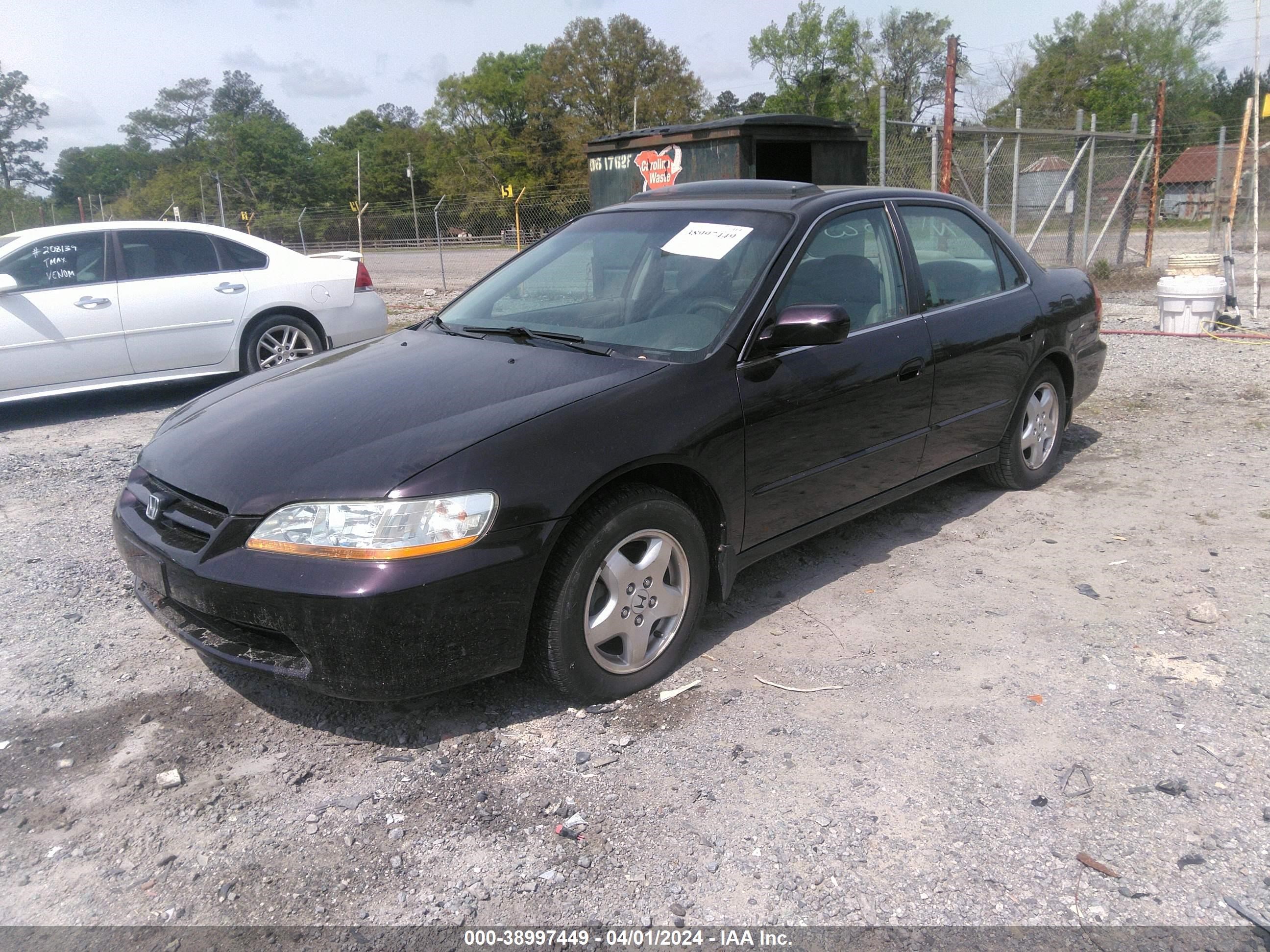 Photo 12 VIN: 1HGCG1657WA017089 - HONDA ACCORD 