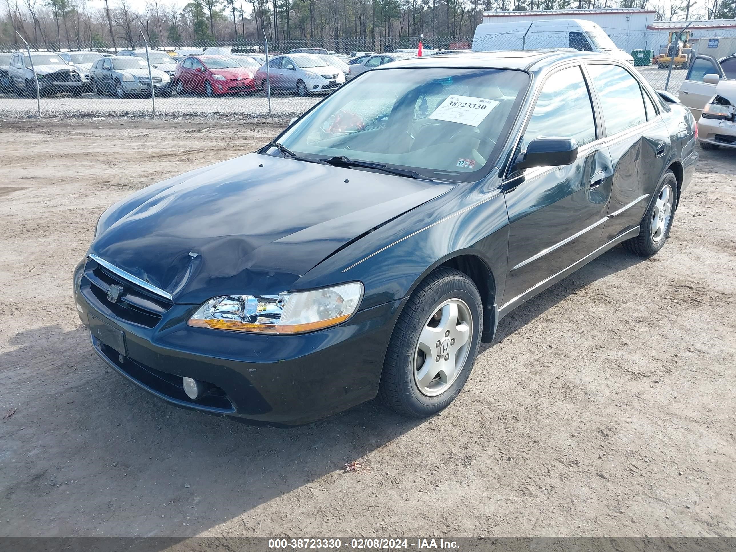 Photo 5 VIN: 1HGCG1657WA056166 - HONDA ACCORD 