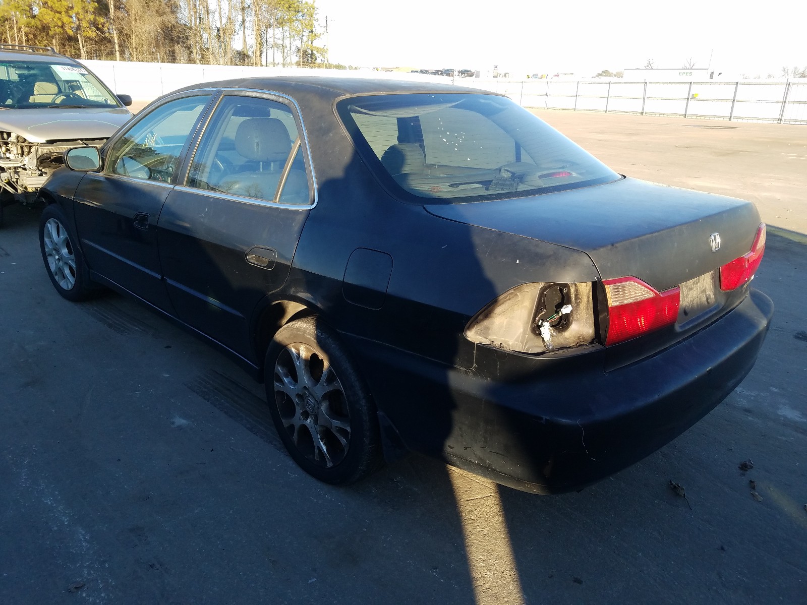 Photo 2 VIN: 1HGCG1657WA066907 - HONDA ACCORD EX 