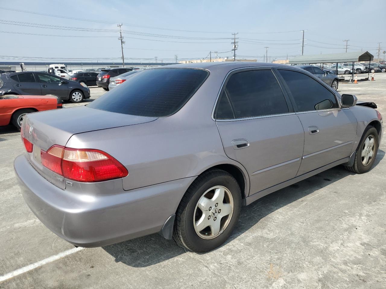 Photo 2 VIN: 1HGCG1657YA009612 - HONDA ACCORD 