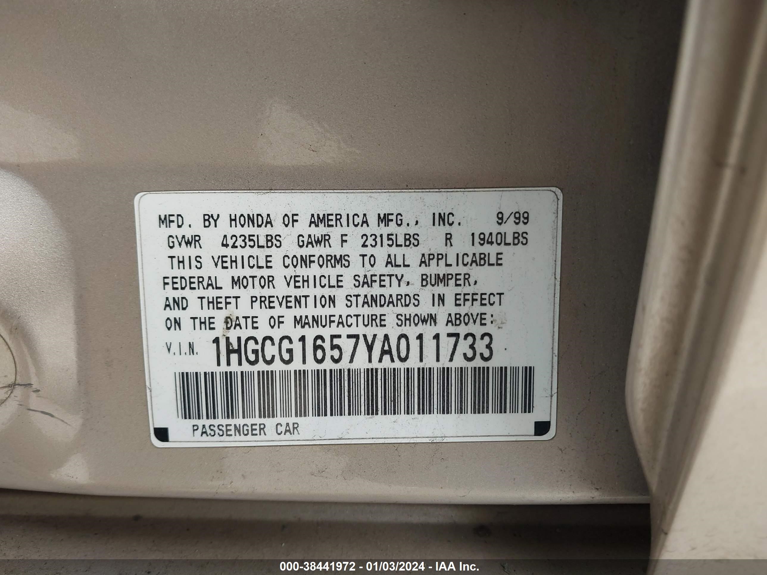 Photo 8 VIN: 1HGCG1657YA011733 - HONDA ACCORD 