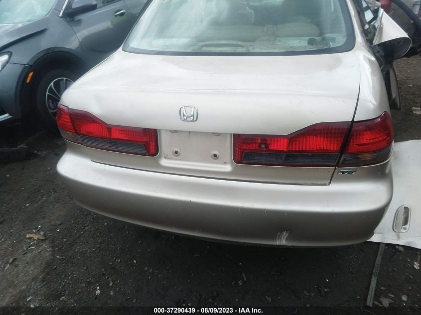 Photo 15 VIN: 1HGCG16581A018955 - HONDA ACCORD 