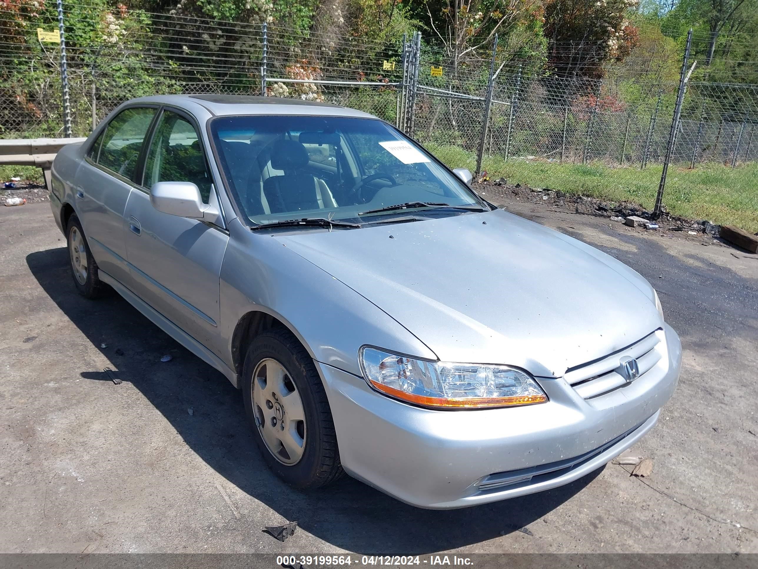 Photo 0 VIN: 1HGCG16581A086057 - HONDA ACCORD 