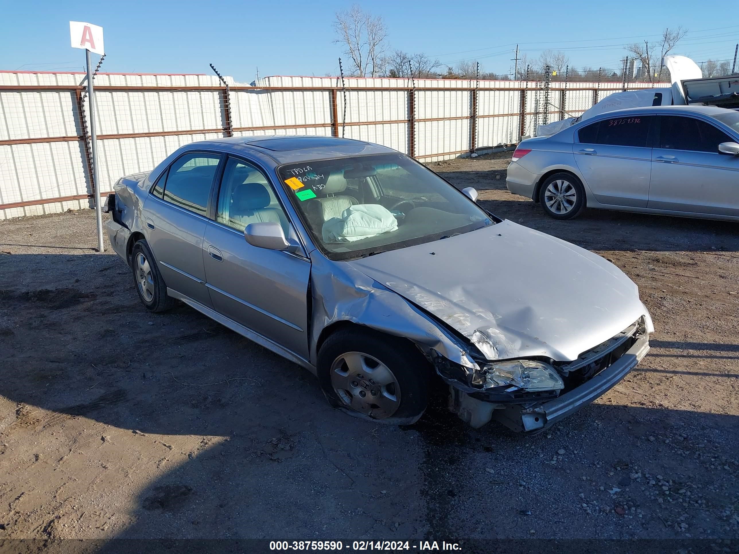 Photo 0 VIN: 1HGCG16582A047857 - HONDA ACCORD 