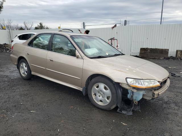 Photo 3 VIN: 1HGCG16582A048118 - HONDA ACCORD 