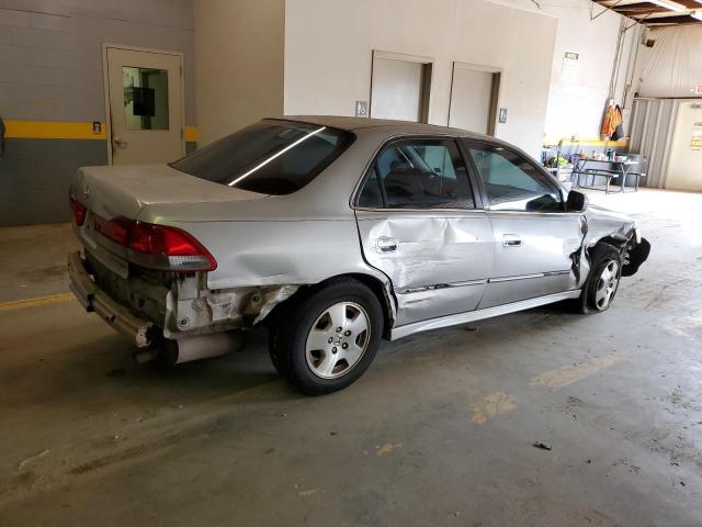 Photo 2 VIN: 1HGCG16582A084522 - HONDA ACCORD EX 