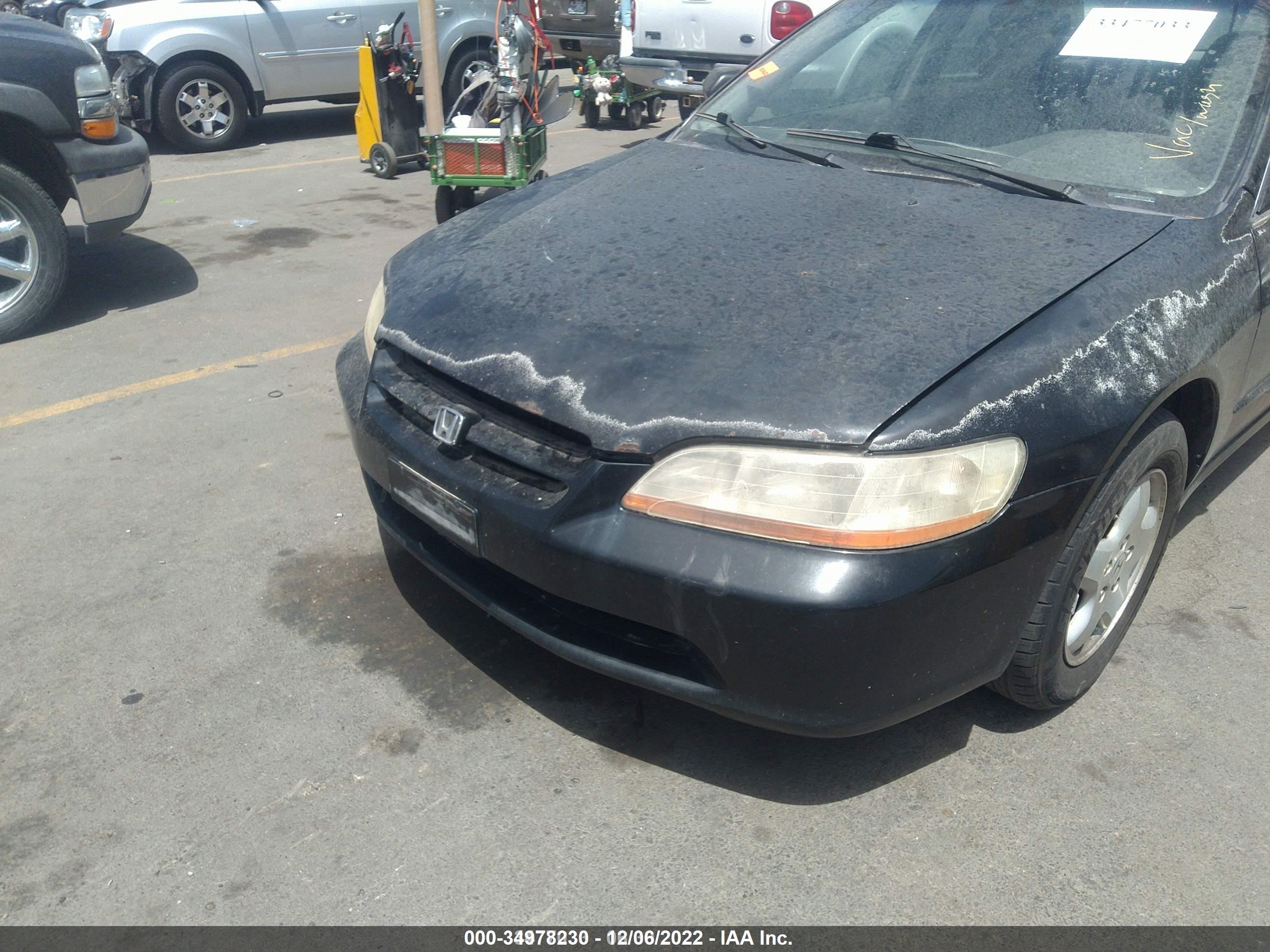 Photo 5 VIN: 1HGCG1658YA026581 - HONDA ACCORD 