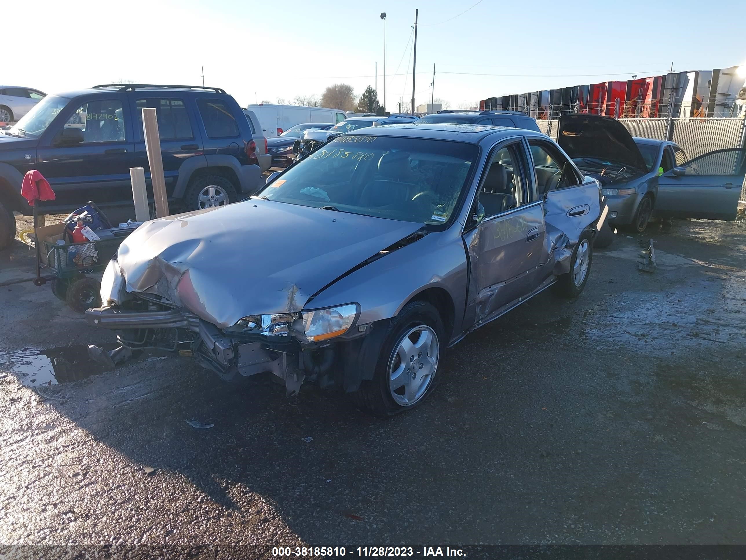 Photo 5 VIN: 1HGCG1658YA067356 - HONDA ACCORD 