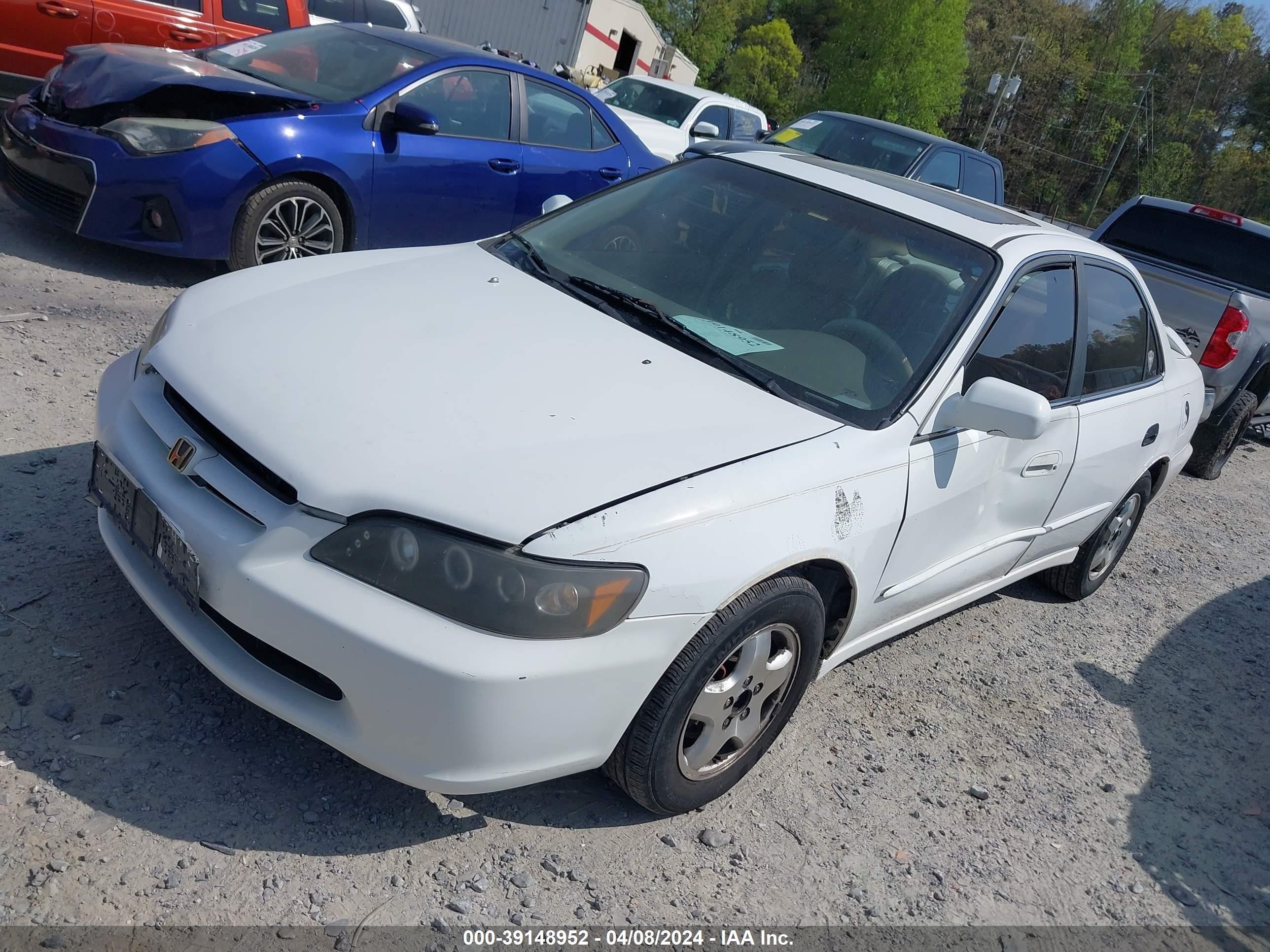 Photo 1 VIN: 1HGCG1659WA031222 - HONDA ACCORD 