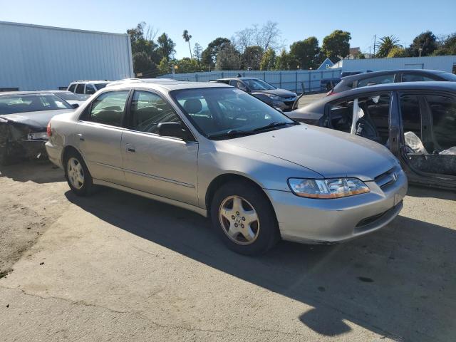 Photo 3 VIN: 1HGCG1659WA035089 - HONDA ACCORD 