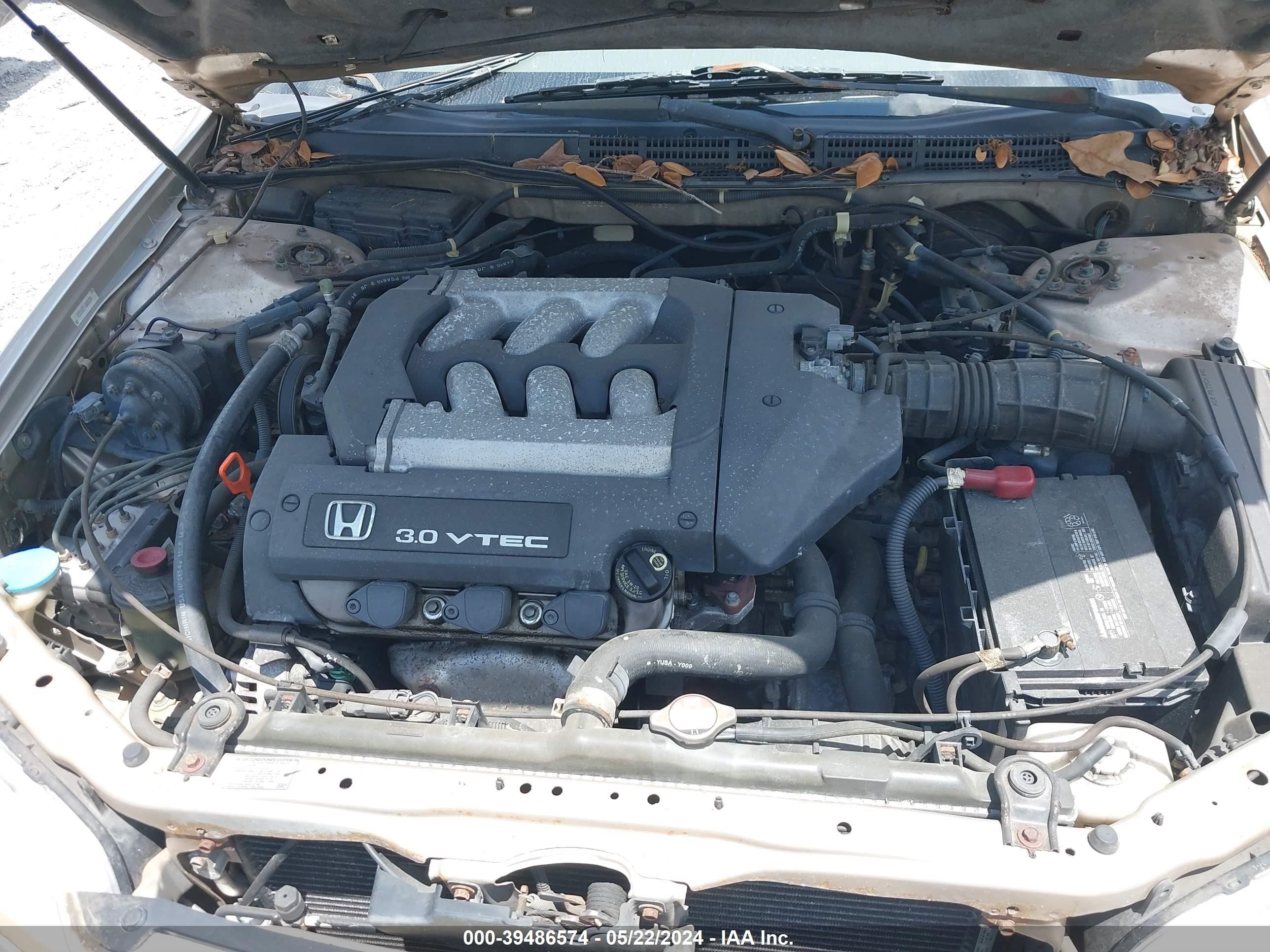 Photo 9 VIN: 1HGCG165X1A008881 - HONDA ACCORD 